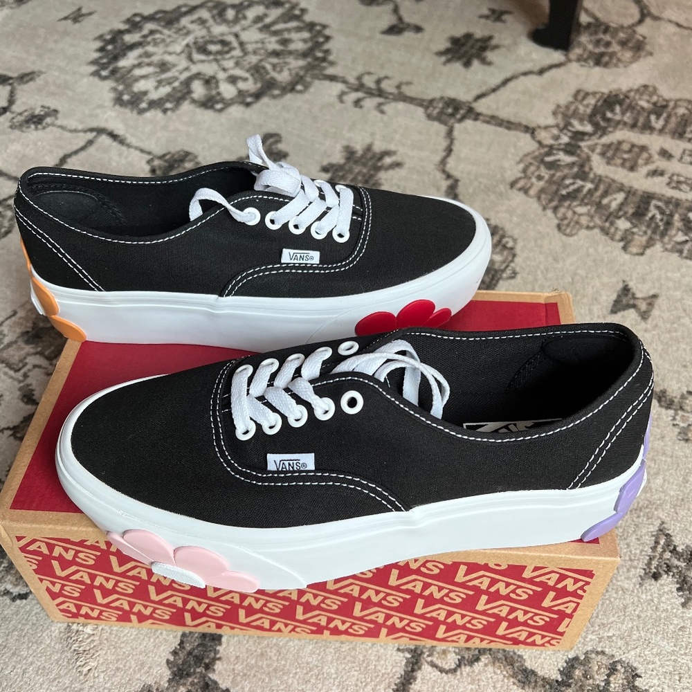 NIB Vans Authentic Stackform Os Oversized Floral Black Sneakers Sz 9.5
